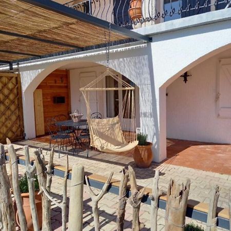 Les Flo Location Apartamento Aigues-Mortes Exterior foto