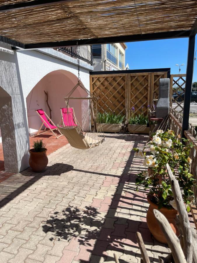 Les Flo Location Apartamento Aigues-Mortes Exterior foto