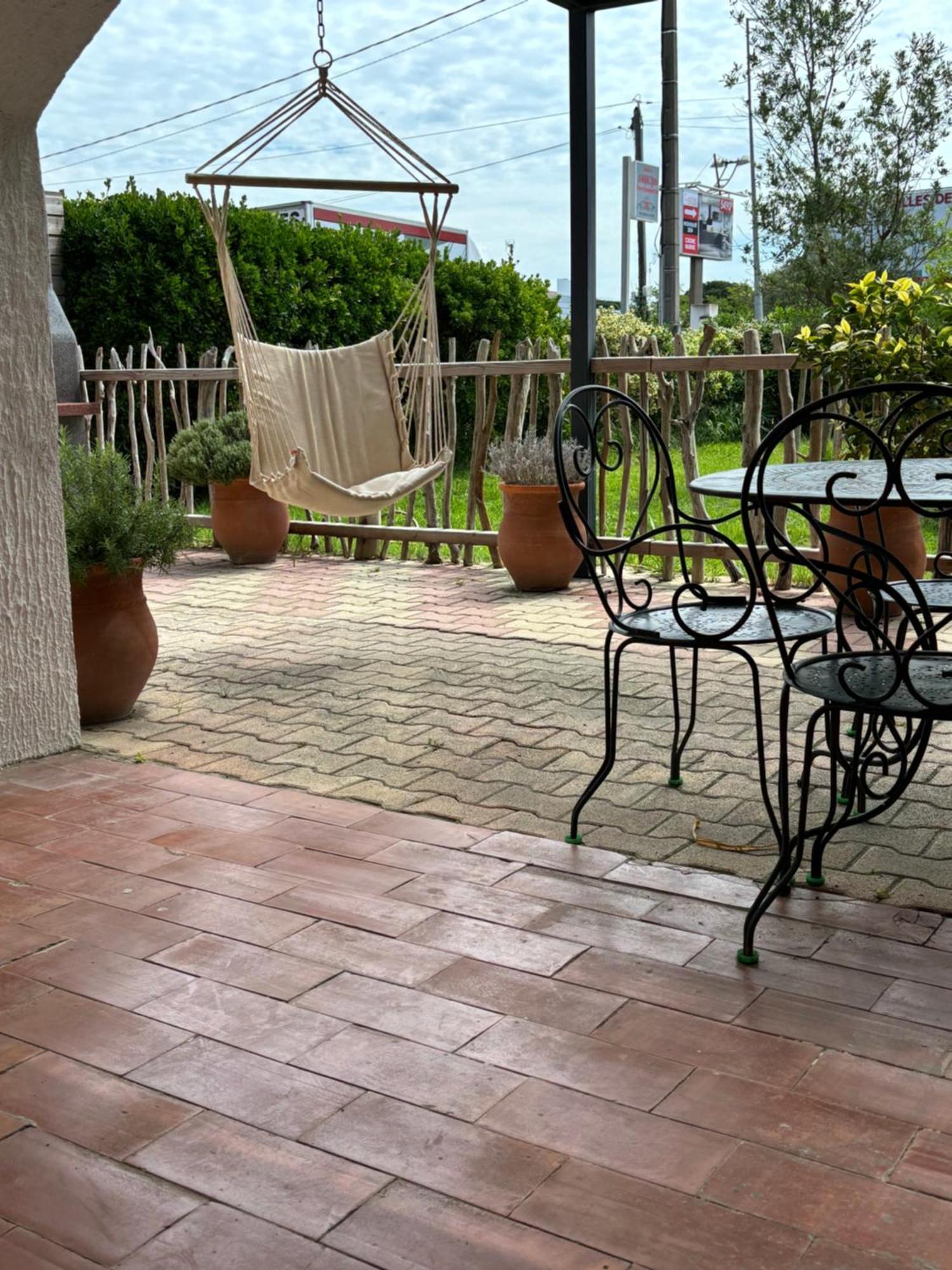 Les Flo Location Apartamento Aigues-Mortes Exterior foto